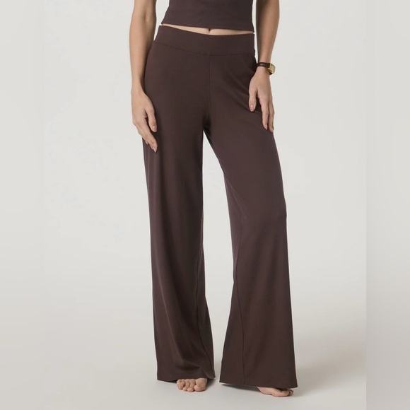 VUORI Pose Wide Leg Pants in French Roast / Brown Size XS - Picture 2 of 12